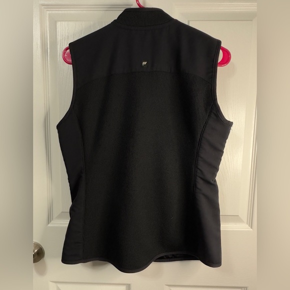 Fabletics Pace Knit Vest - Picture 3 of 16